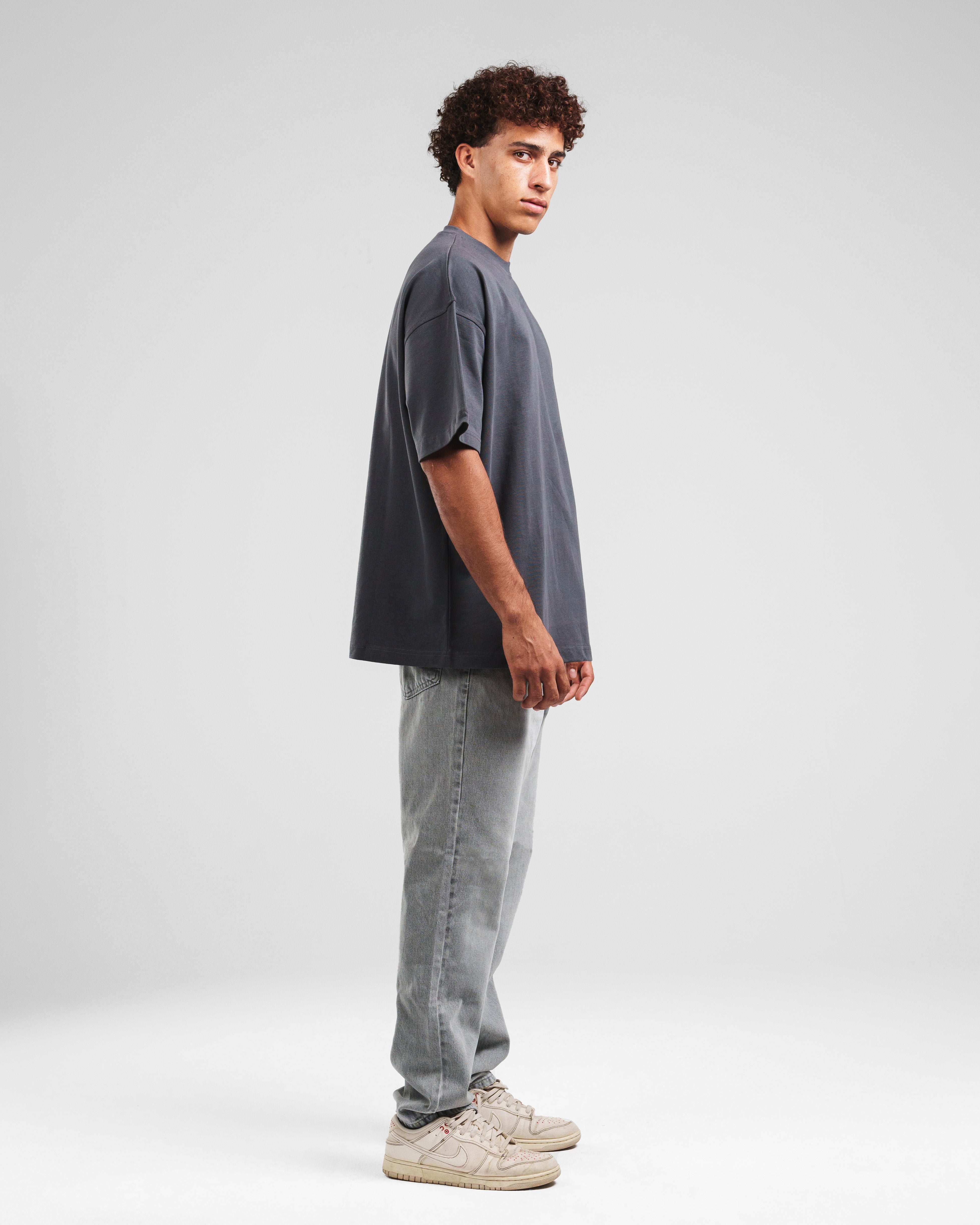 TAPERED STRAIGHT JEANS