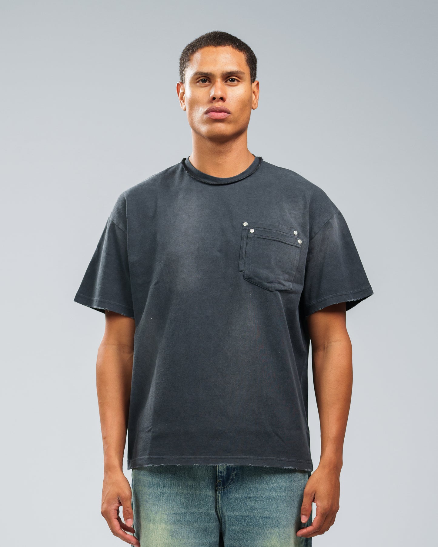 BLACK STONE WASHED DOUBLE POCKET T-SHIRT