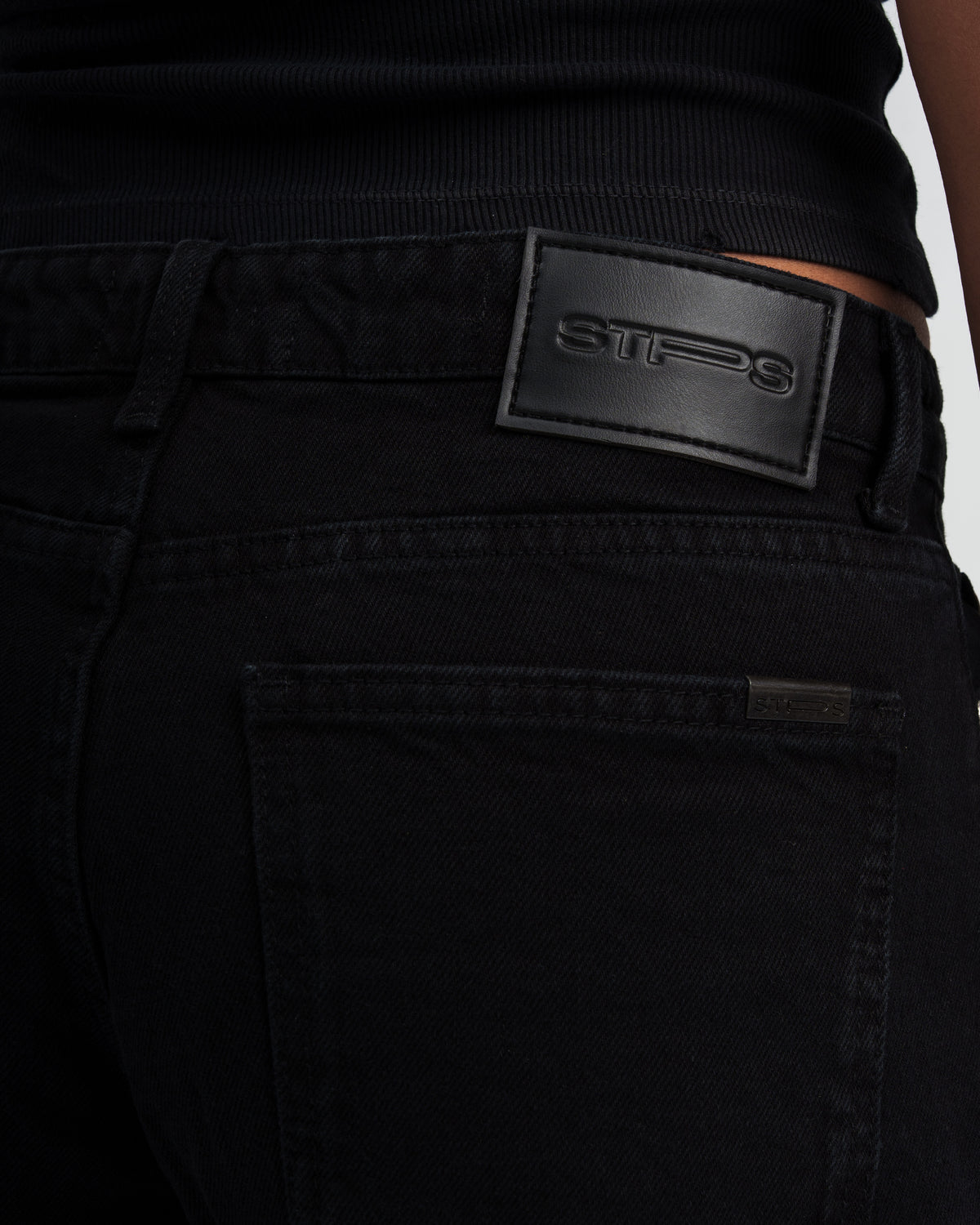 RELAXED MID RISE JEANS