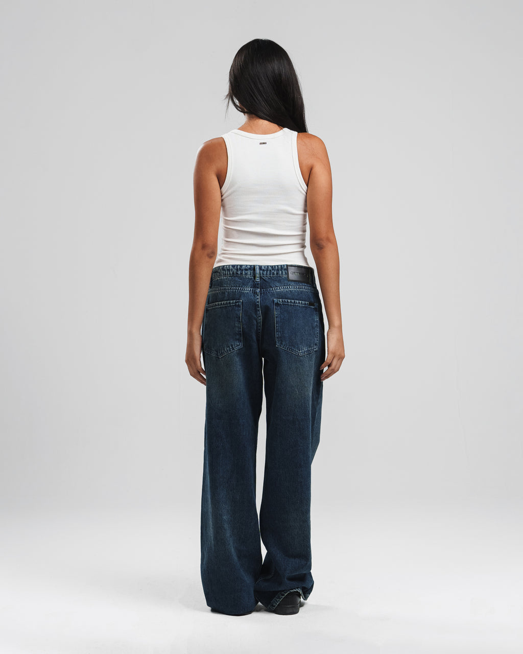 RELAXED MID RISE JEANS
