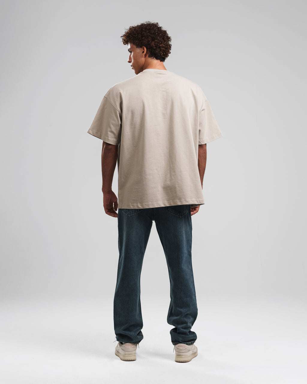 TAPERED STRAIGHT JEANS