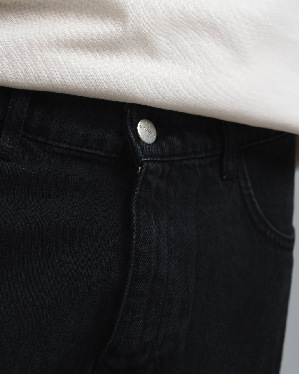 TAPERED STRAIGHT JEANS