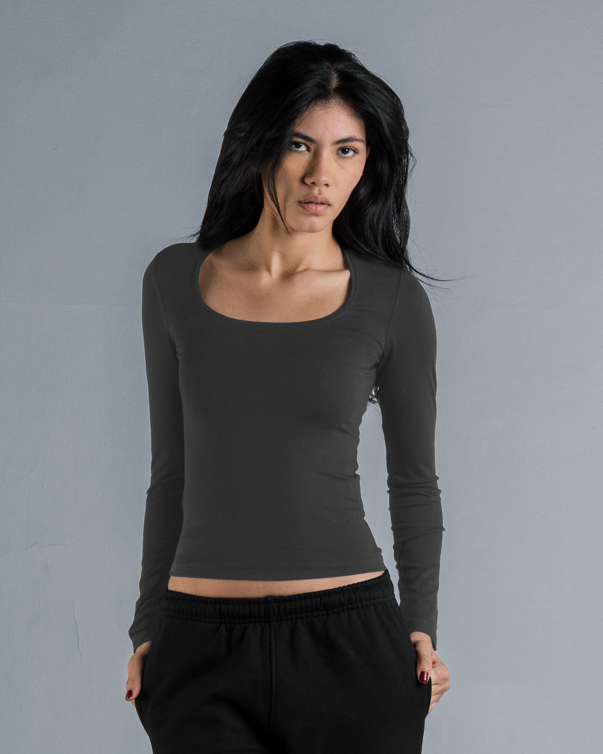 SCOOP NECK LONG SLEEVE