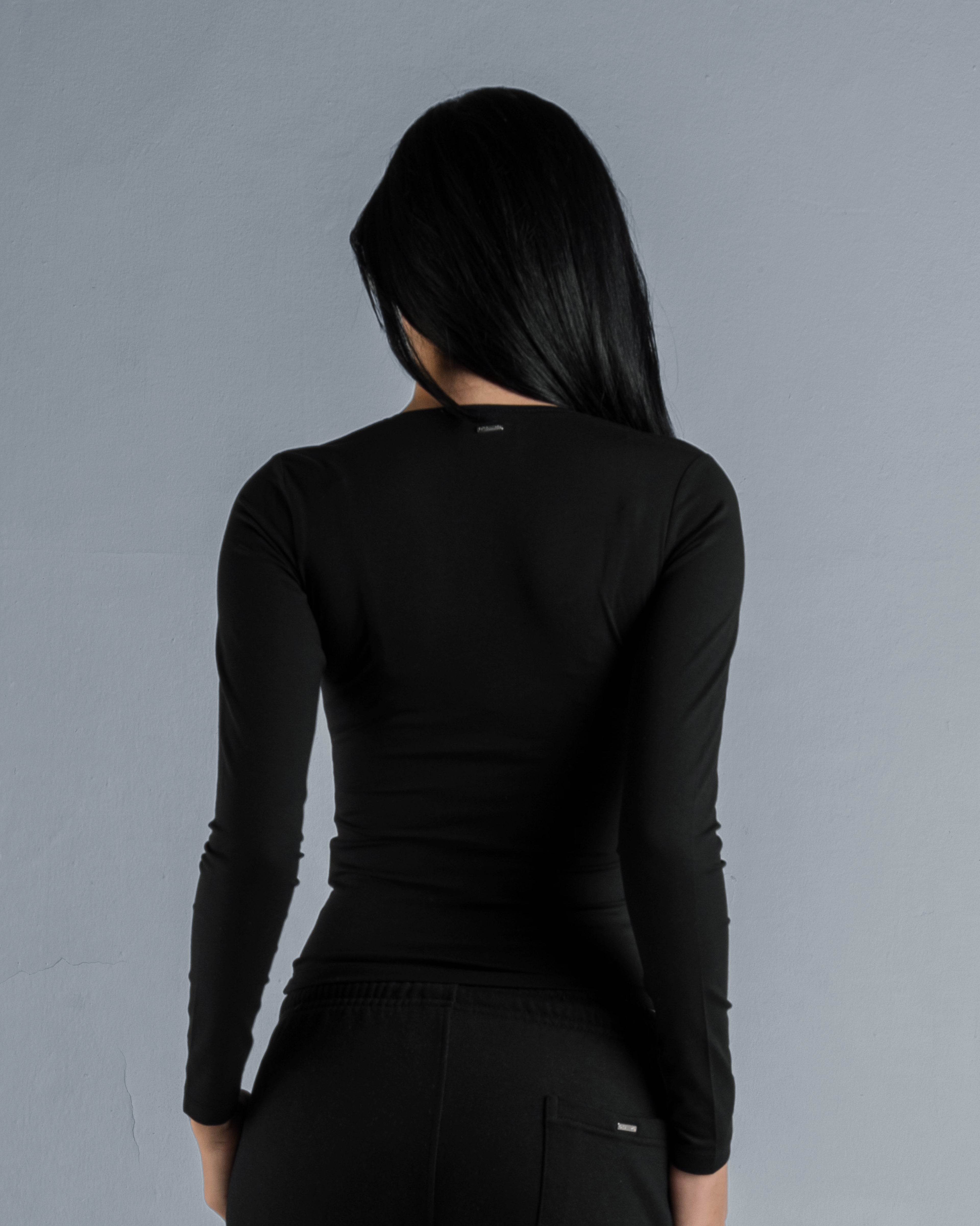 SCOOP NECK LONG SLEEVE