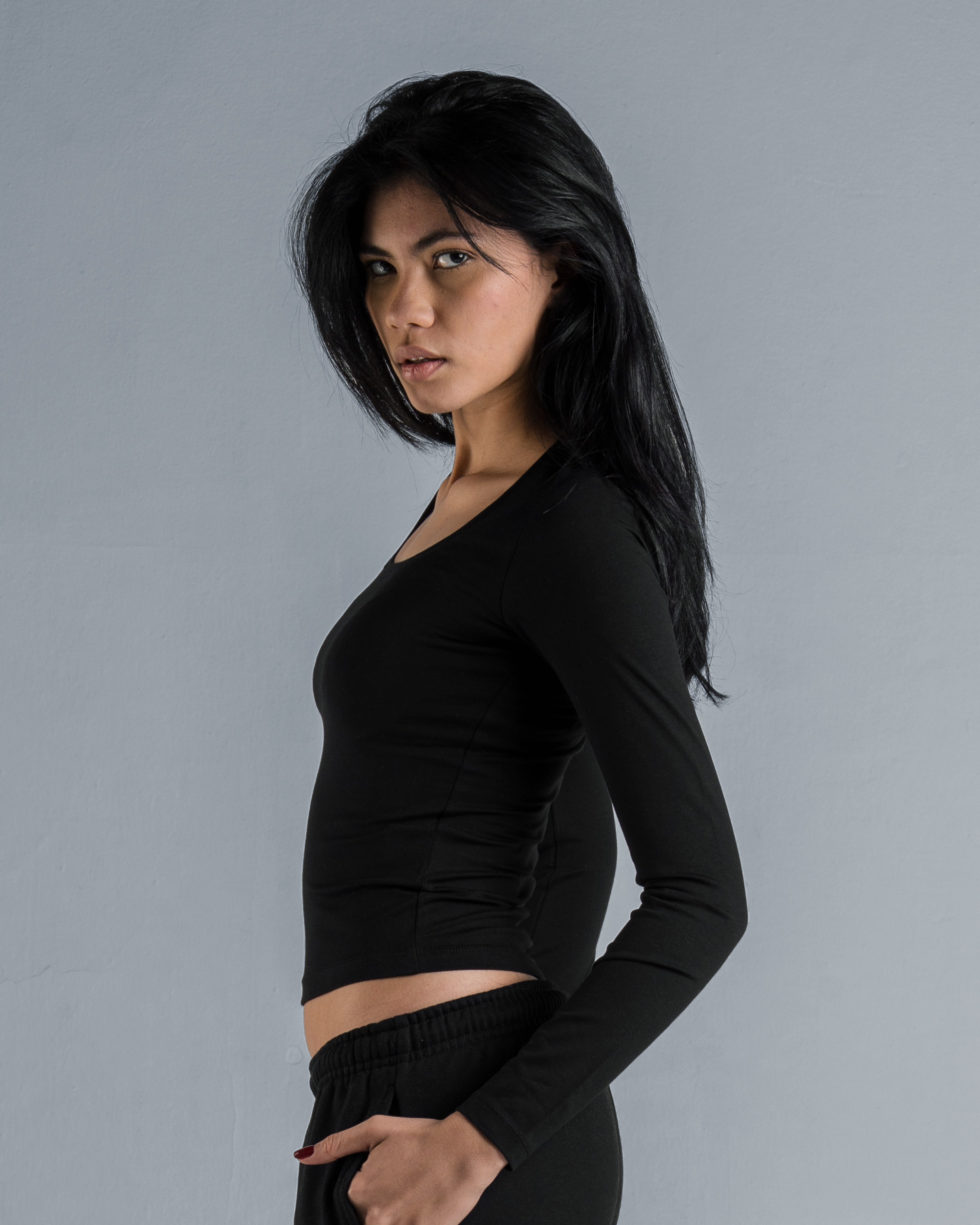 SCOOP NECK LONG SLEEVE