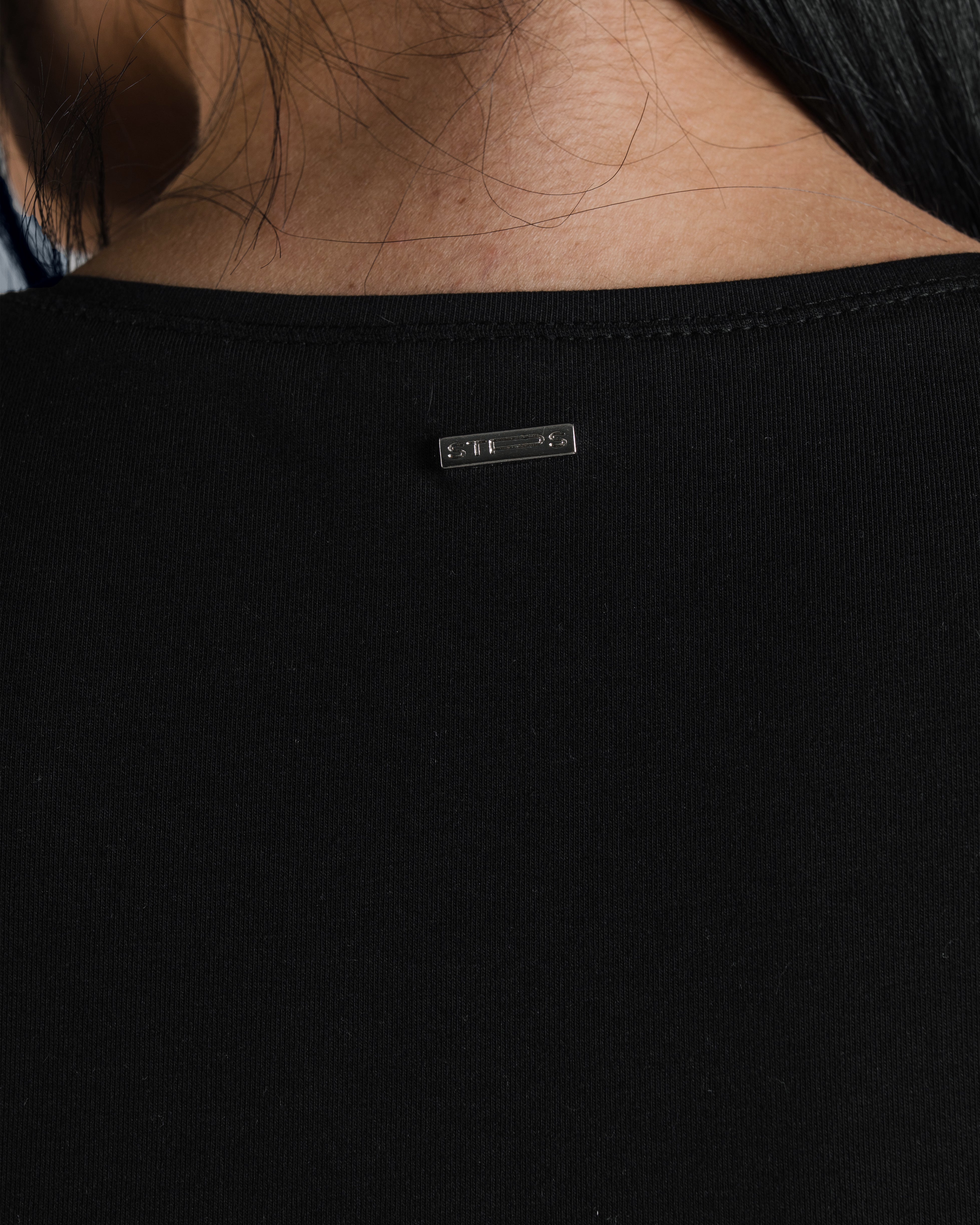 SCOOP NECK LONG SLEEVE