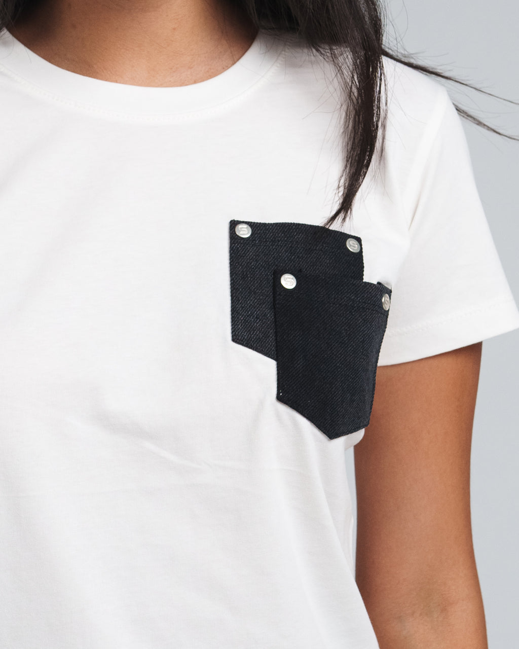 DOUBLE DENIM POCKET TEE