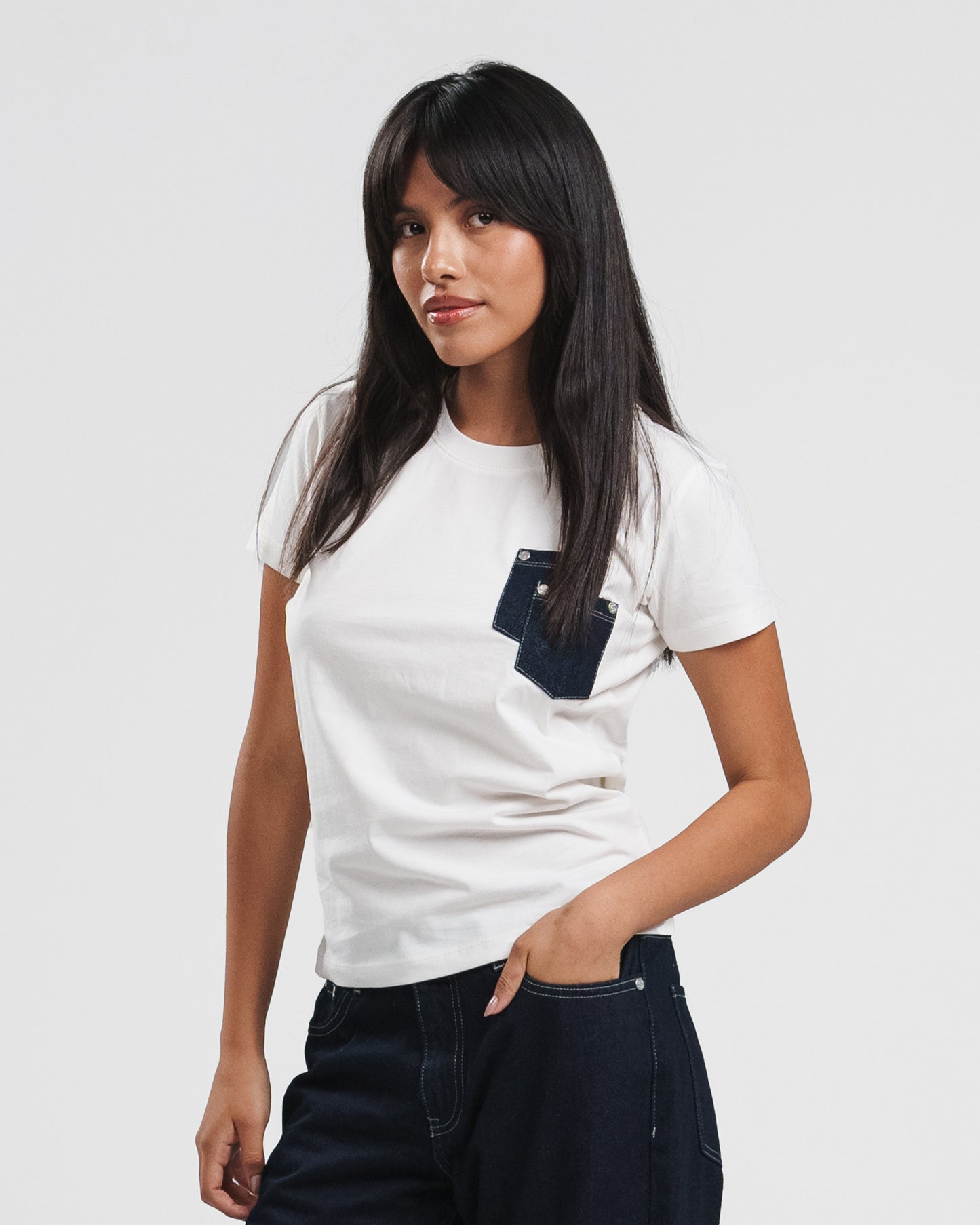 WHITE X NAVY DOUBLE DENIM POCKET TEE