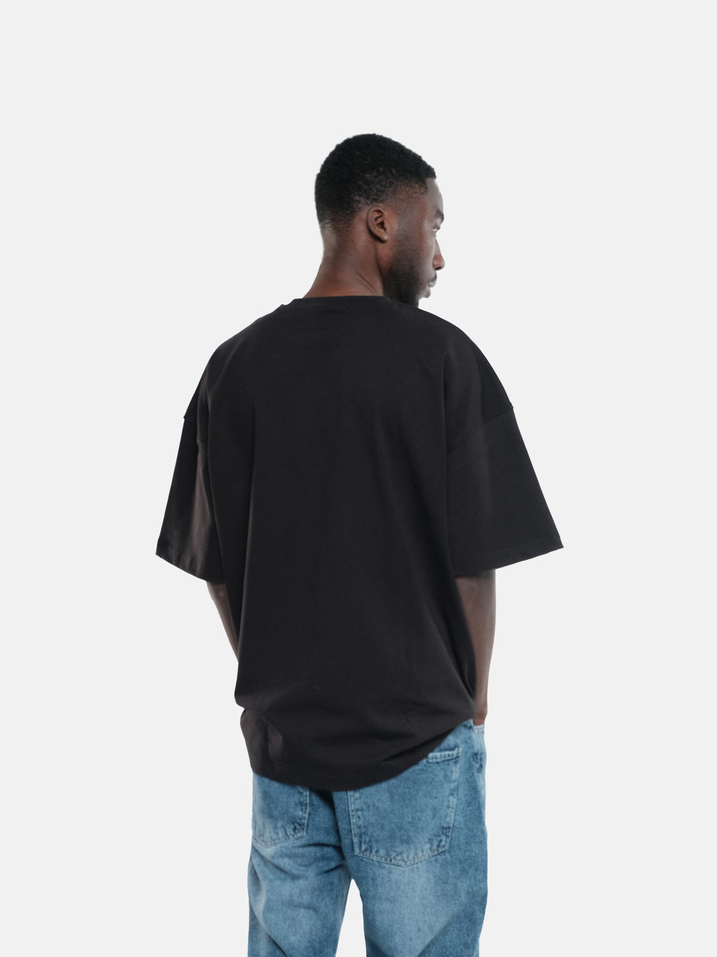 WORLDWIDE EMBROIDERED T-SHIRT