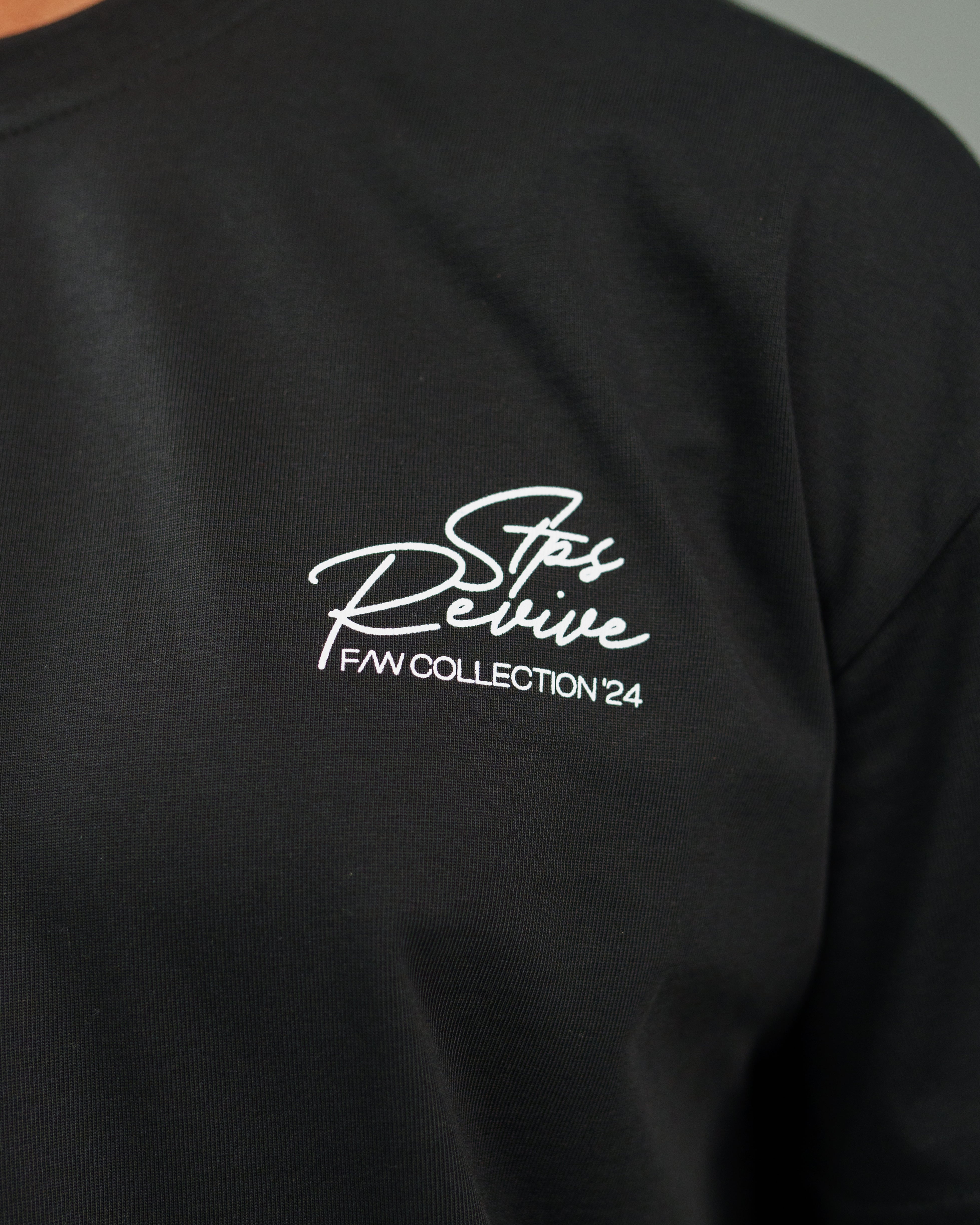 BLACK DOUBLE SLEEVE T-SHIRT