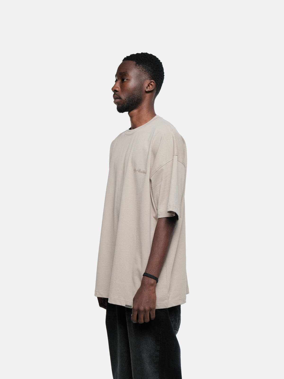 WORLDWIDE EMBROIDERED T-SHIRT
