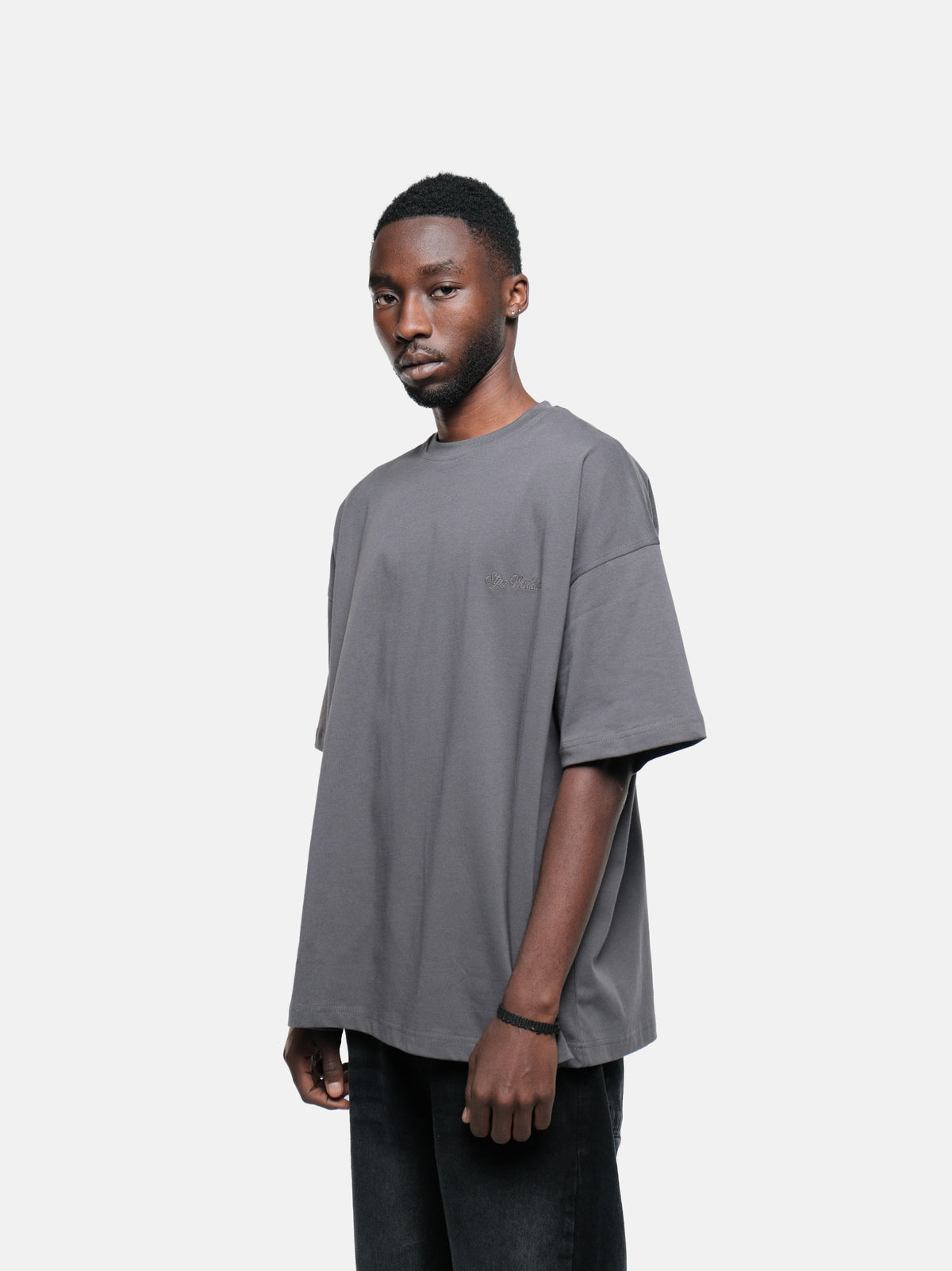 WORLDWIDE EMBROIDERED T-SHIRT