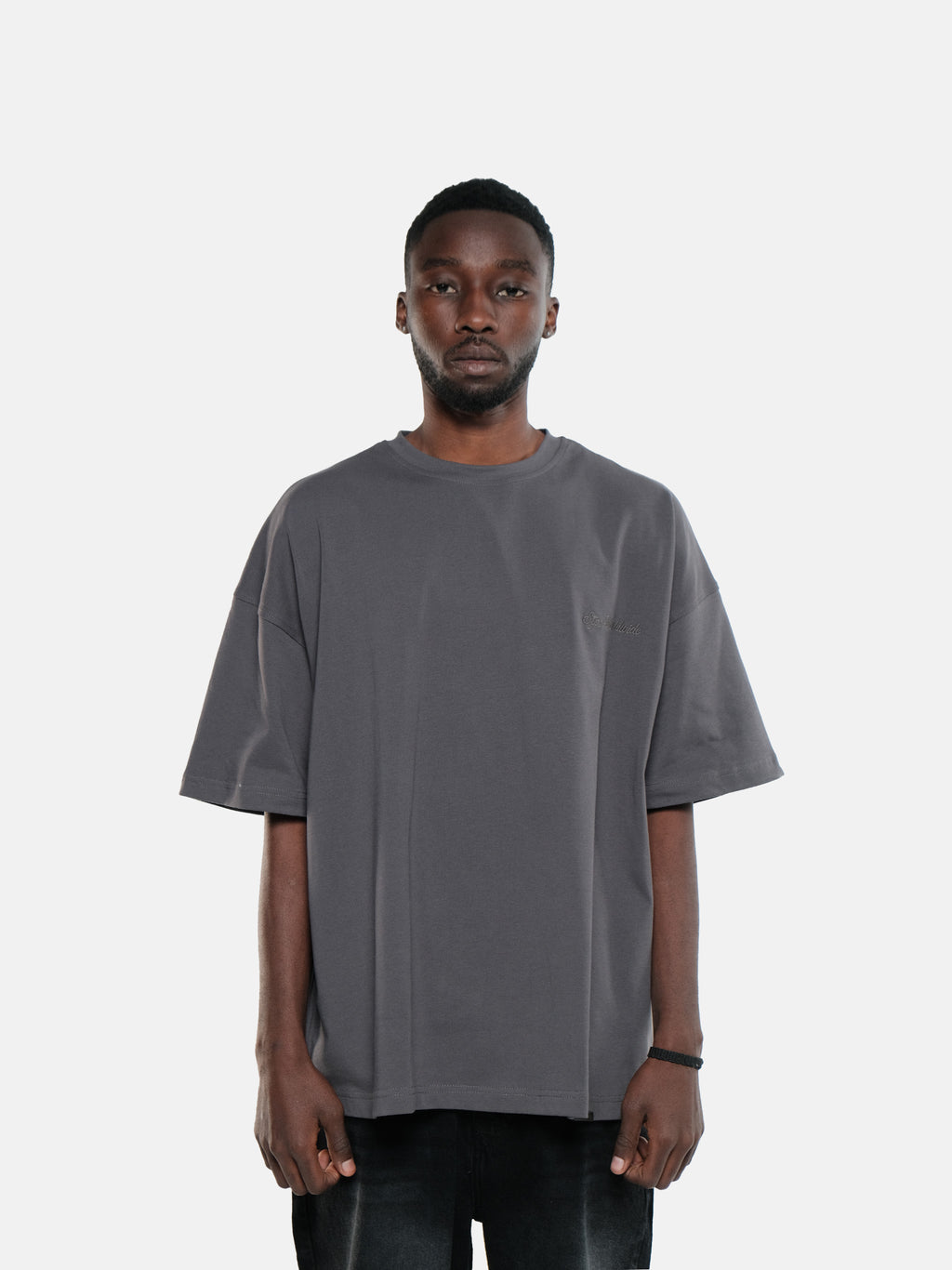 WORLDWIDE EMBROIDERED T-SHIRT