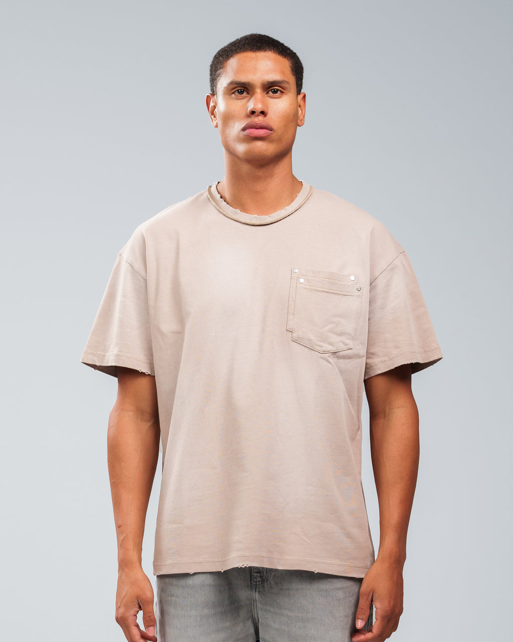 STONE WASHED DOUBLE POCKET T-SHIRT