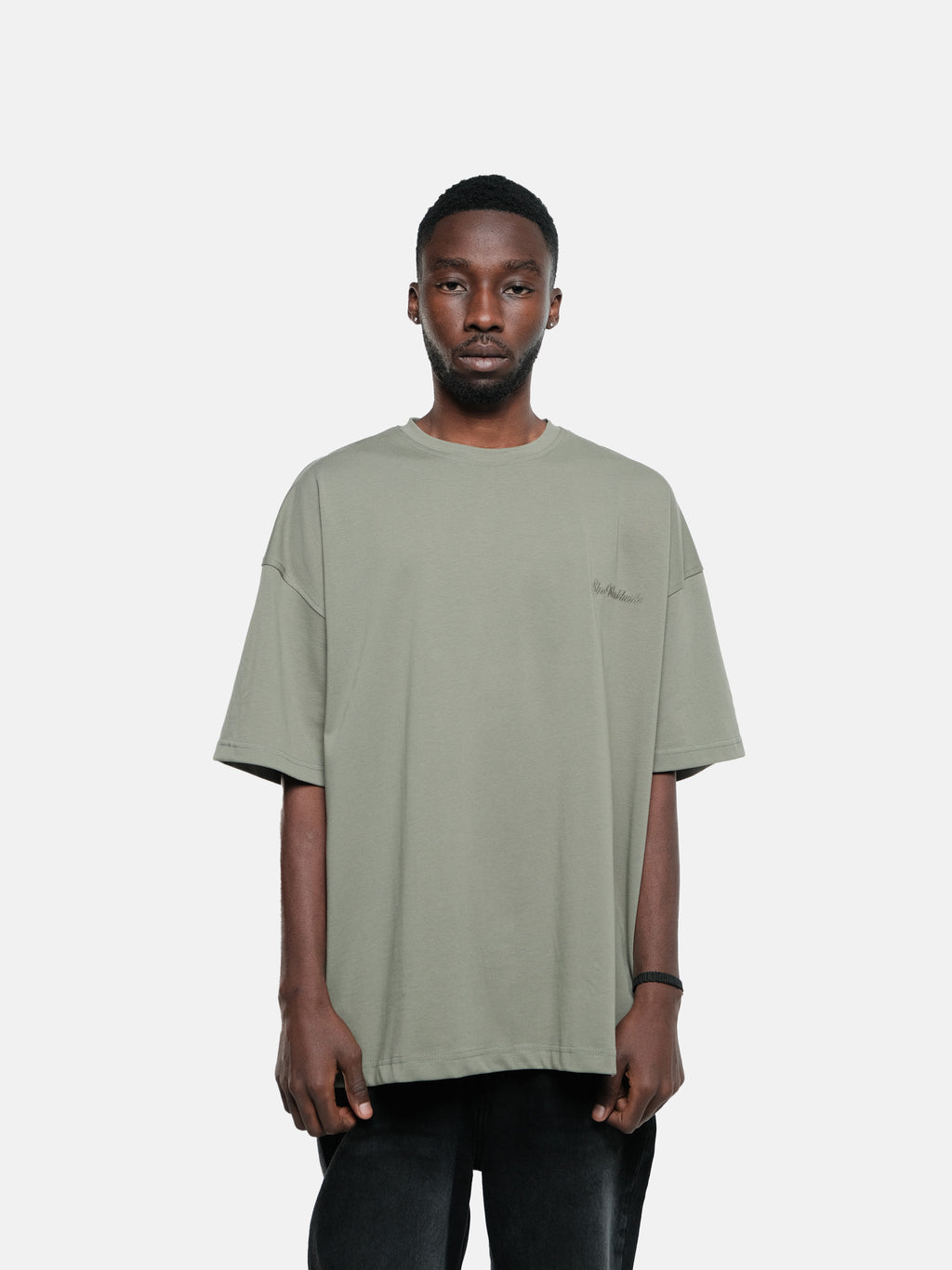 WORLDWIDE EMBROIDERED T-SHIRT