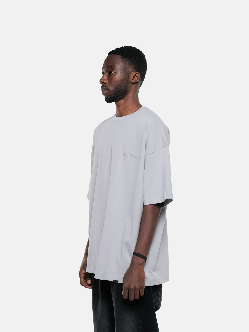WORLDWIDE EMBROIDERED T-SHIRT