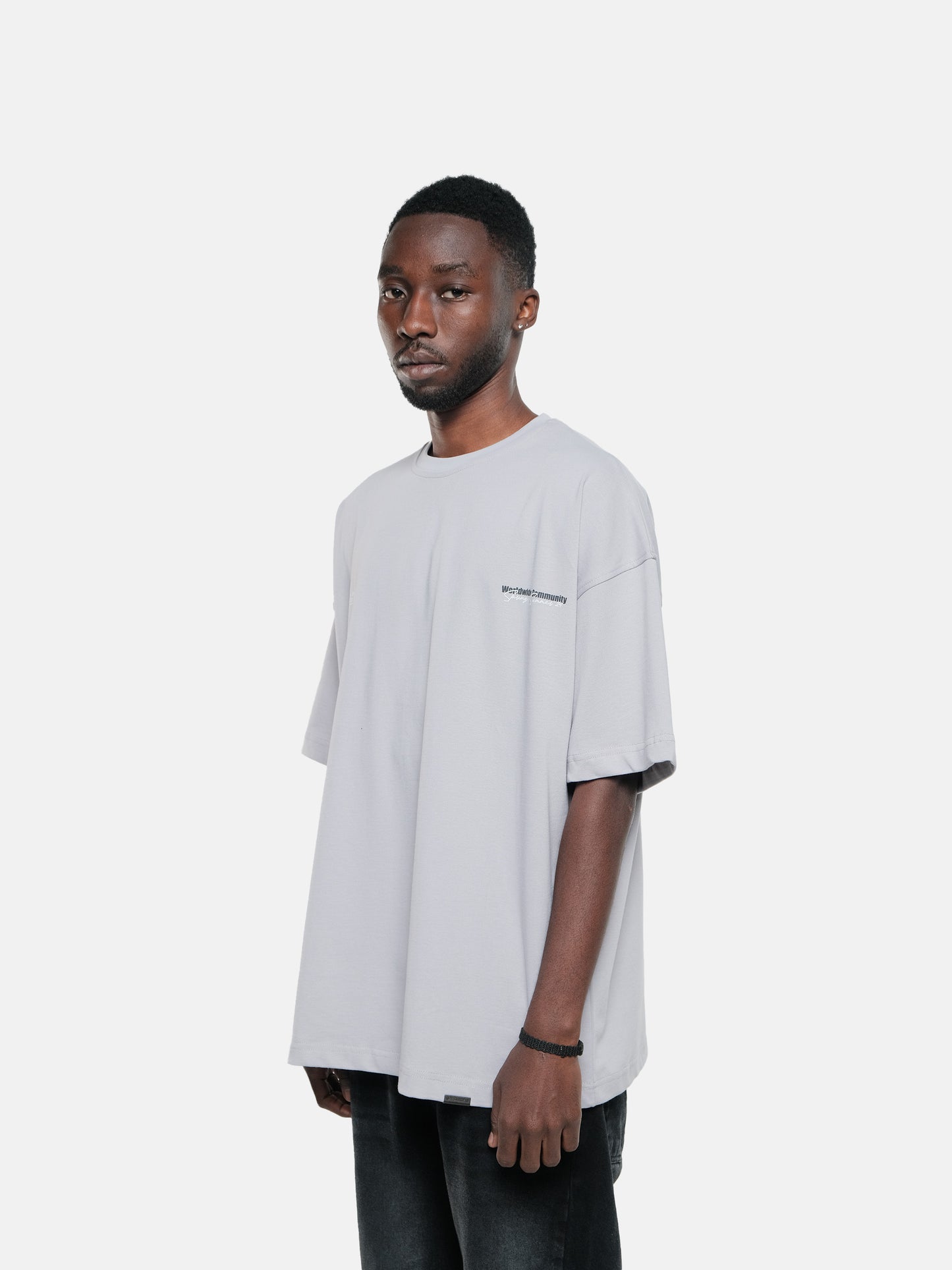 LIGHT GREY WORLDWIDE COMMUNITY T-SHIRT