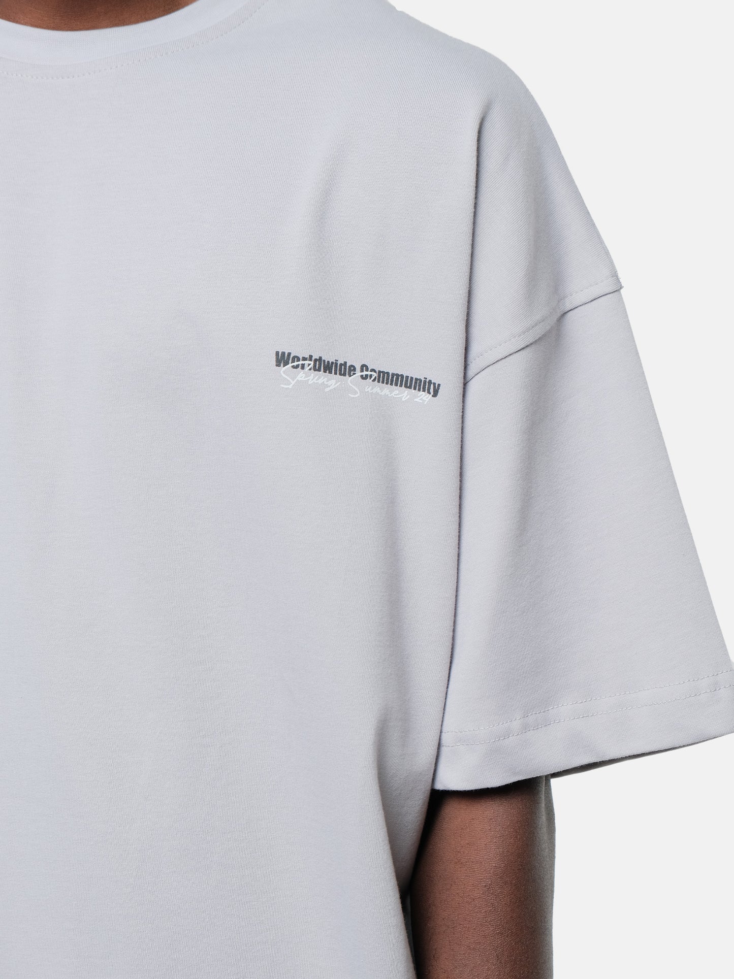 LIGHT GREY WORLDWIDE COMMUNITY T-SHIRT