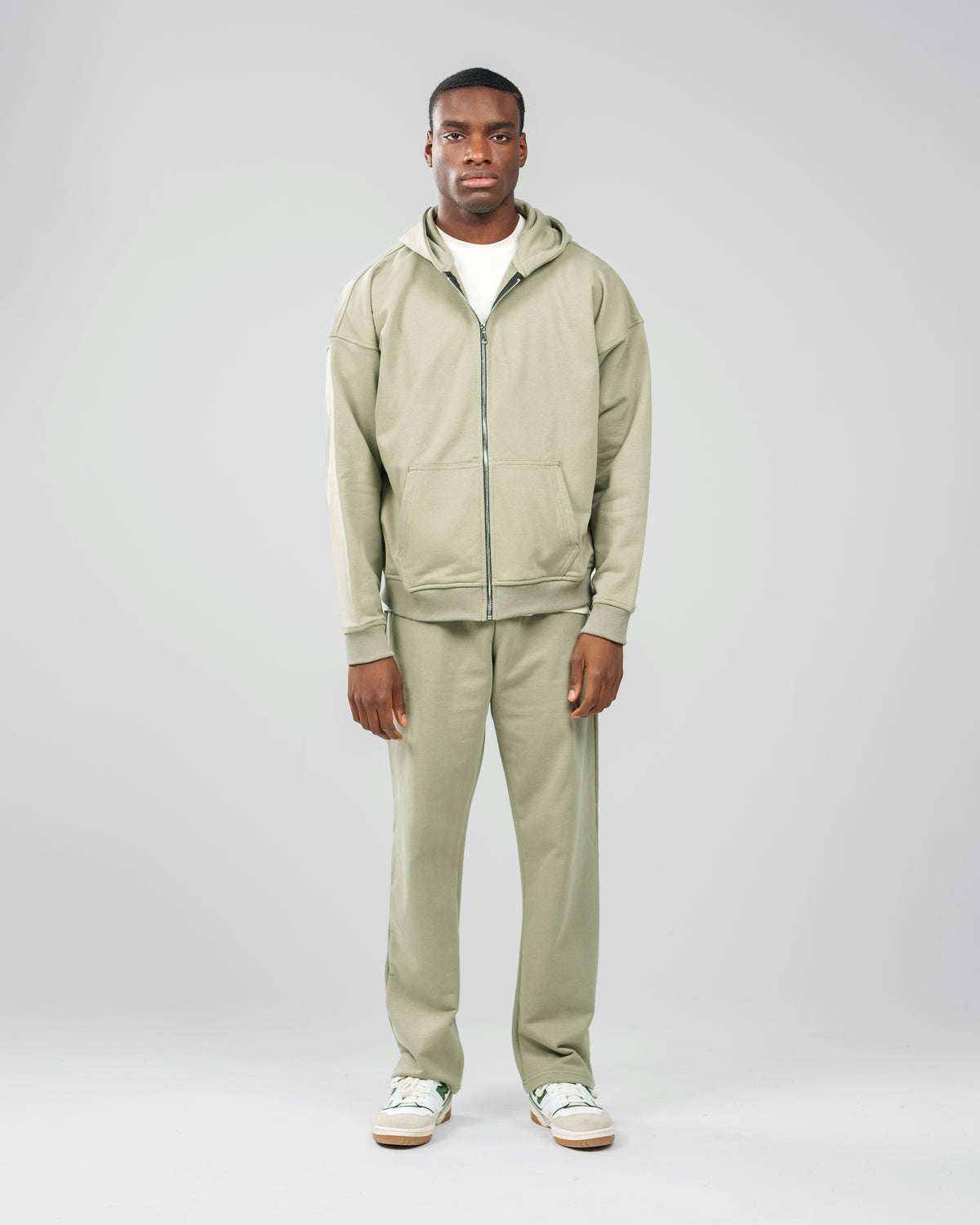 ZIP UP