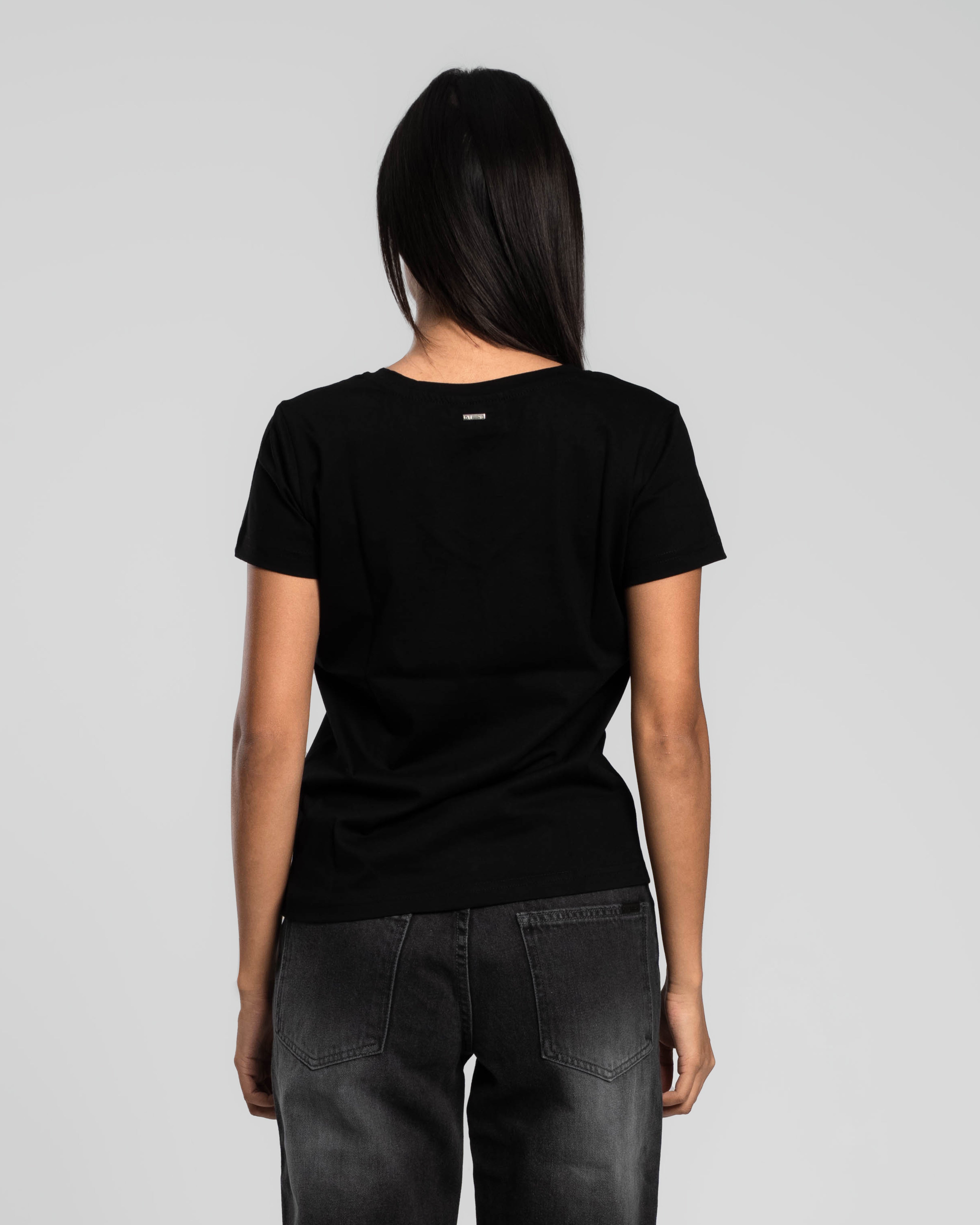 BLACK V-NECK T-SHIRT